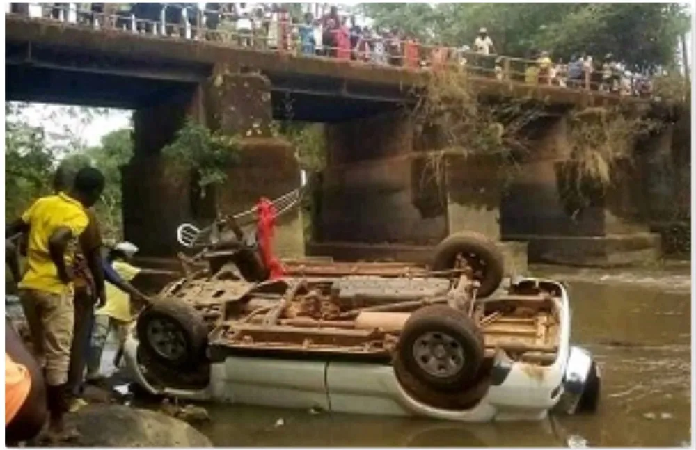 Taï: la voiture des mariés fait un accident et termine sa course dans la rivière N’Zê
