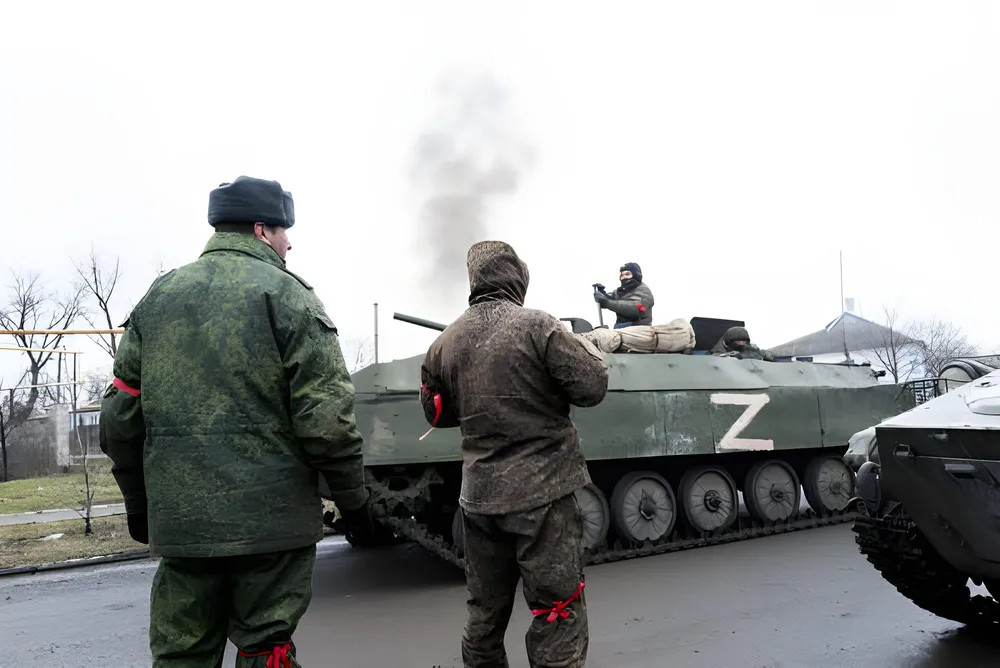 Ukraine: les forces russes encerclent Kiev