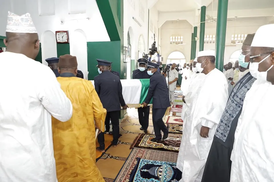 Amadou Soumahoro inhumé : Ouattara brisé, « Repose en paix « Tchomba » ! Merci… « 