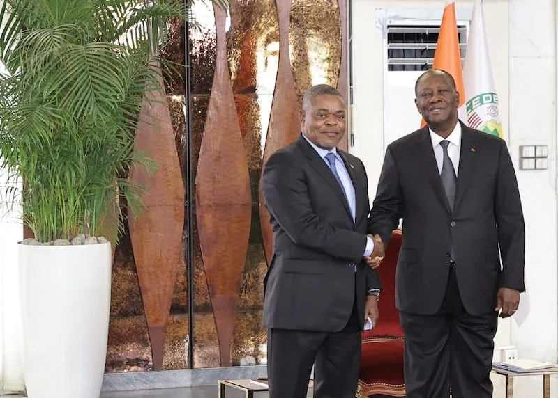Côte d’Ivoire : cinq nouveaux ambassadeurs présentent leurs lettres de créances à Ouattara