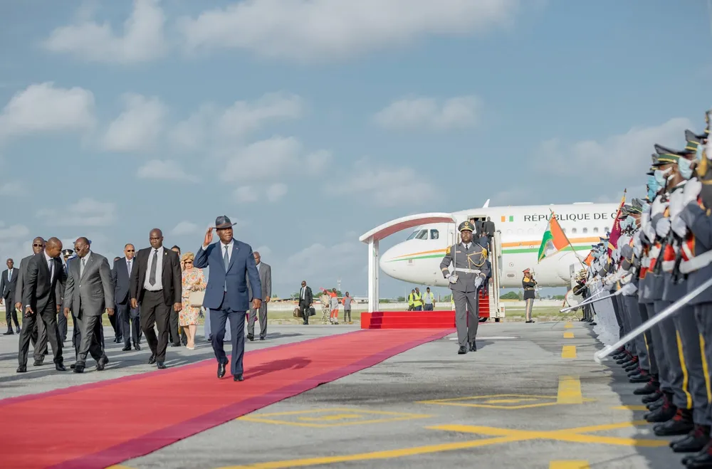 Ouattara accueillit George Weah et Umaru Embalo