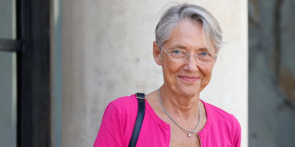 Remaniement en France : la Première ministre Élisabeth Borne rend sa démission