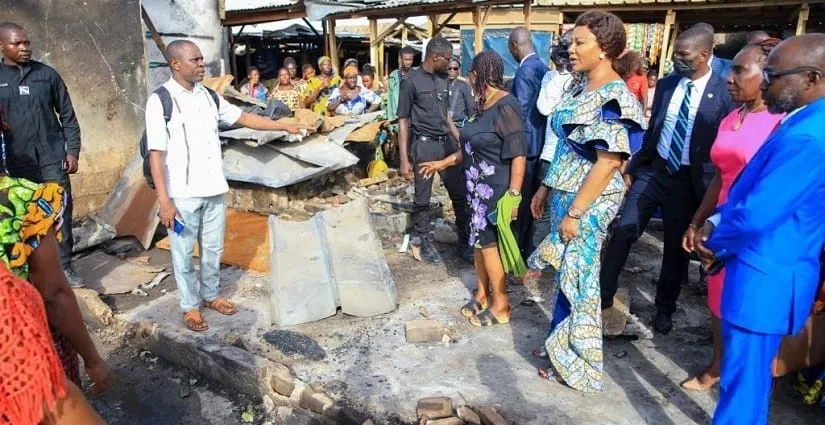 Incendie du grand marché de Yamoussoukro: la ministre Nassénéba Touré aux côtés des sinistrés