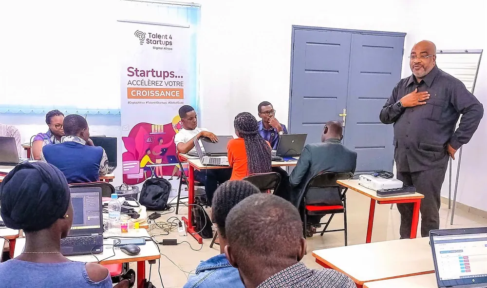 Programme Talent 4 Startups: 20 développeurs en formation chez Simplon Côte d’Ivoire
