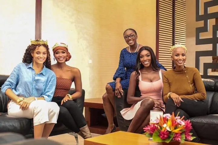 Olivia Yacé célèbre les Miss Monde à Abidjan, le Cameroun en colère