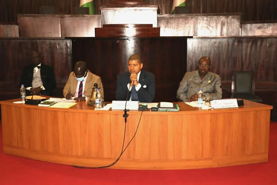 Côte d’Ivoire: la loi portant création de l’ordre nationale des Infirmiers et Infirmières examinée par les députés
