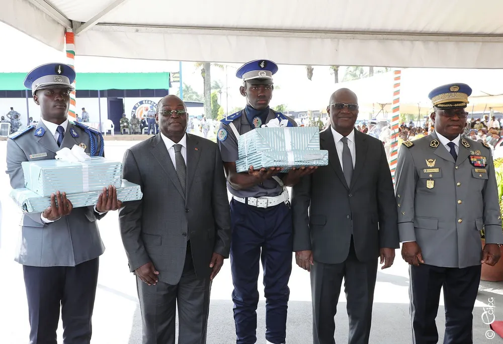 Ecole de Gendarmerie d’Abidjan: deux majors de promotion distingués