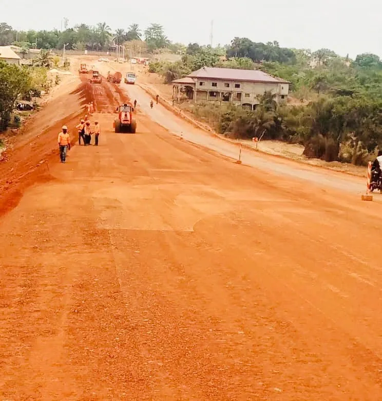 Construction de la route Agnibilékro- Takikro-frontière du Ghana: les travaux avancent bien