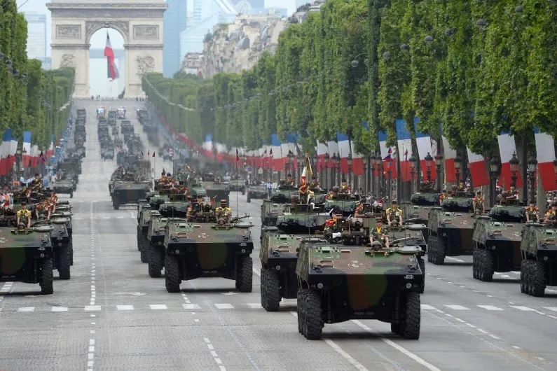 DIRECT : cérémonie du 14 juillet 2022 en France, suivrez le défilé militaire