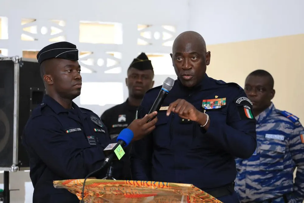Le DG de la Police Nationale au contact de la population de Bonoua