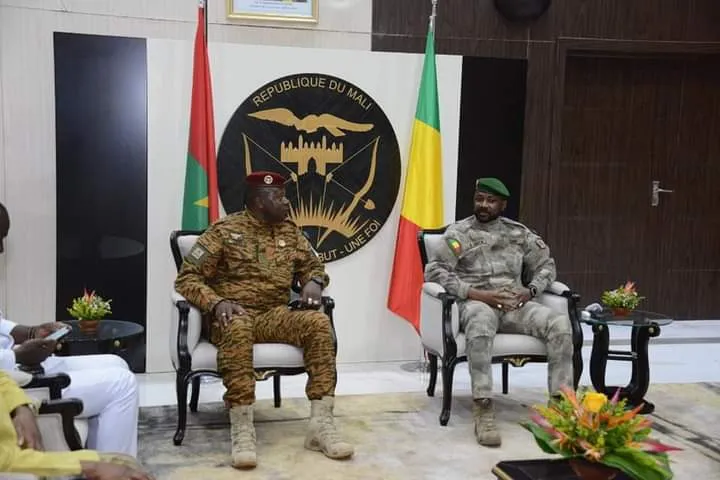Affaire 49 millitaires ivoiriens: le Président Damiba du Burkina est arrivé à Mali