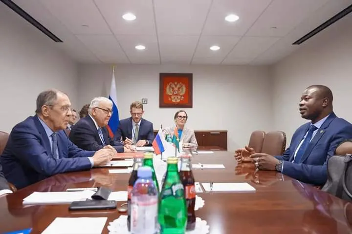 Coopération Burkina – Russie : le Chef de l’Etat du Faso échange avec le ministre Sergei Lavrov
