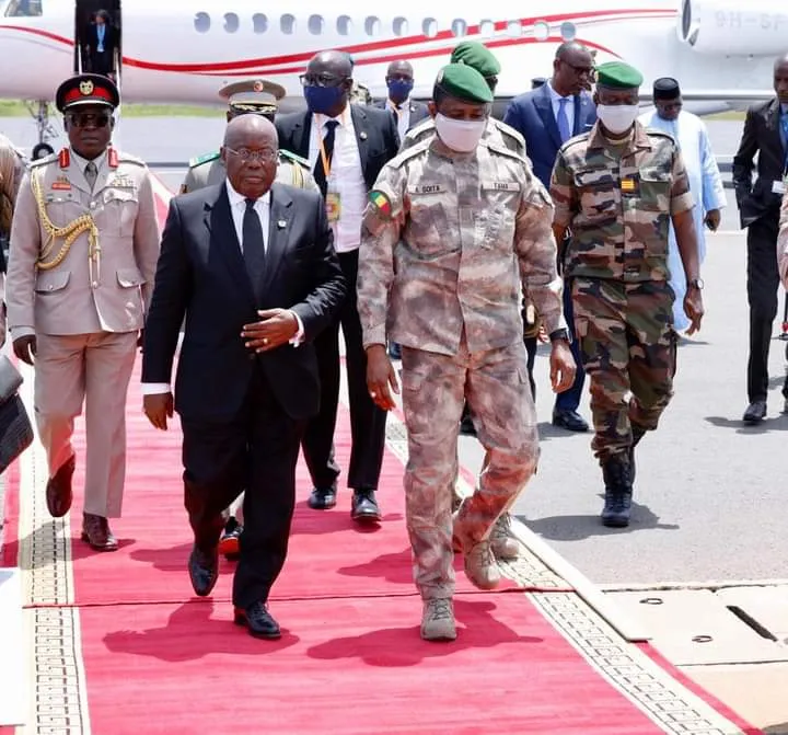 Soldats ivoiriens: une mission de haut niveau de la Cedeao arrive au Mali