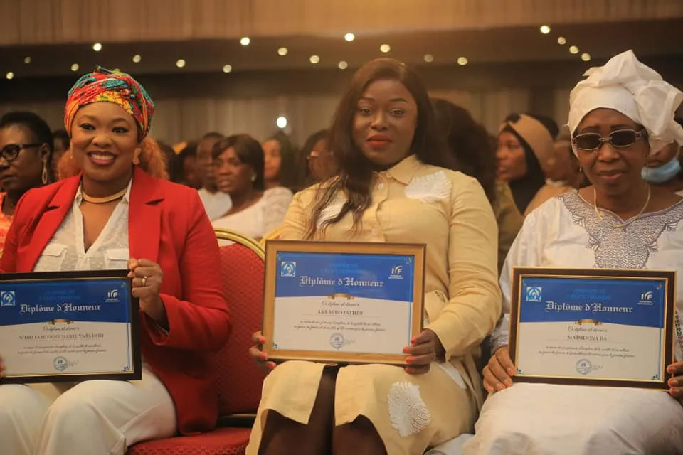 Journée de l’Élite Féminine 2022: Fleur Aké M’Bo Esther reçoit une distinction honorifique