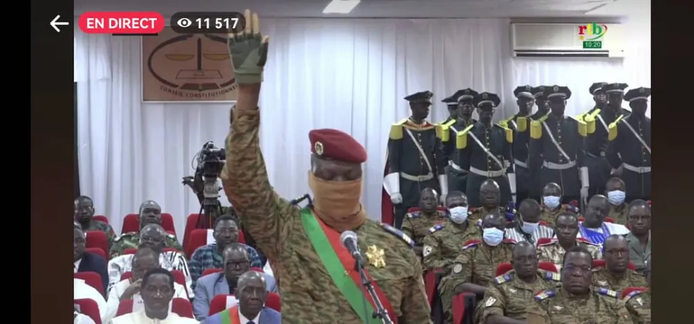 Au Mali, au Burkina et en Guinée, trois pays de la sous-région sous régime militaire, la CEDEAO marche sur des œufs
