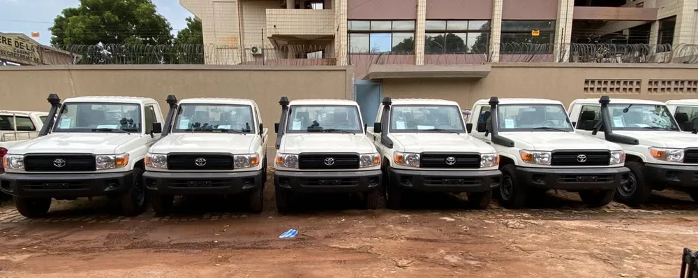 Burkina : le capitaine Ibrahim Traoré veut gagner la guerre contre les jihadistes, 42 véhicules « Pickups » à sa disposition