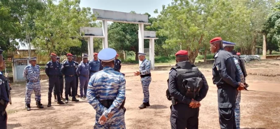 Décès un gendarme à Téhini: le commandant supérieur de la gendarmerie aux côtés des troupes