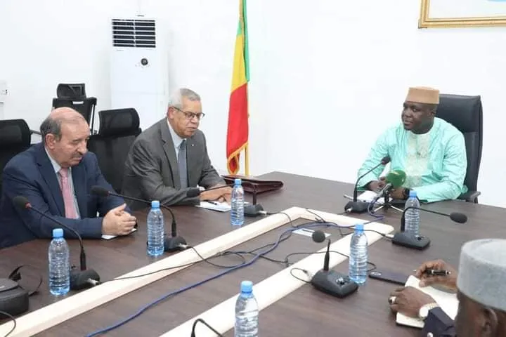 Mali : l’Ambassadeur d’Algérie chez le Premier ministre malien par intérim
