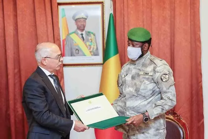 Mali : Assimi Goïta reçoit le ministre marocain de l’Éducation nationale