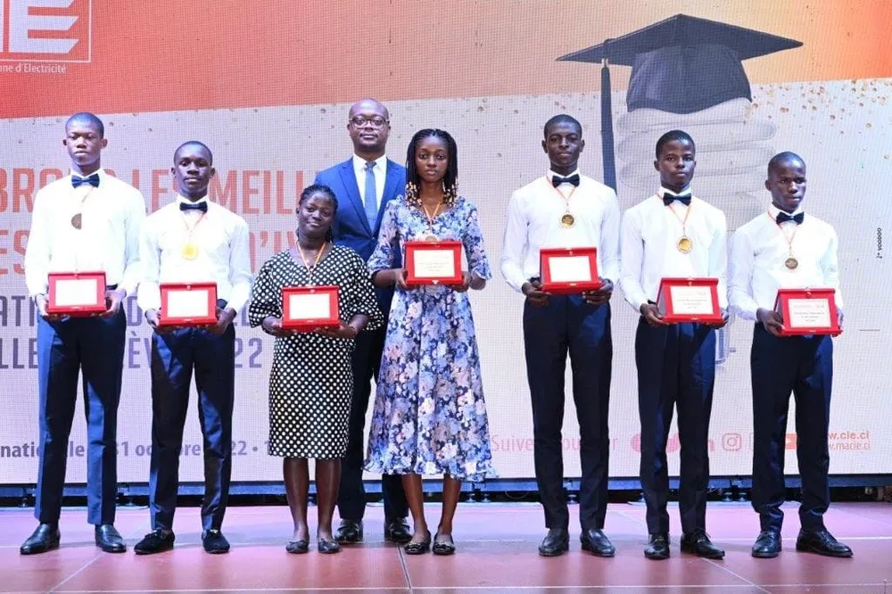 Prix national d’excellence CIE du meilleur élève 2022: Neuf élèves récompensés