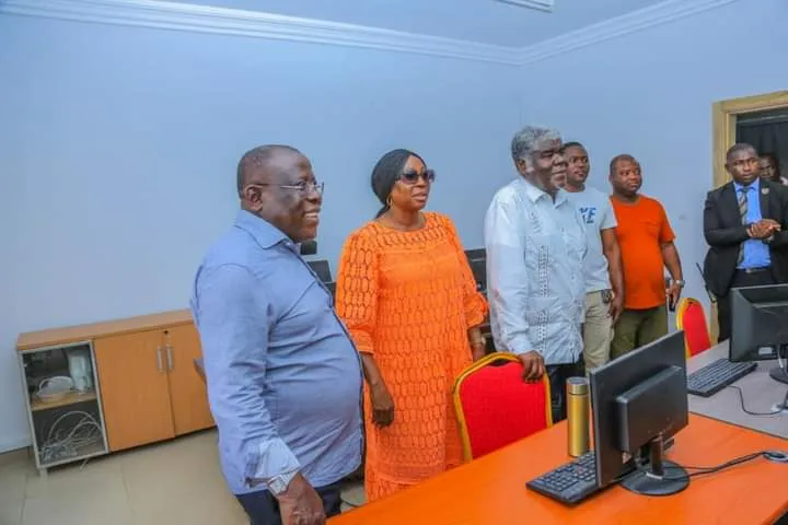 Les vice-présidents du RHDP visitent le chantier du siège du parti