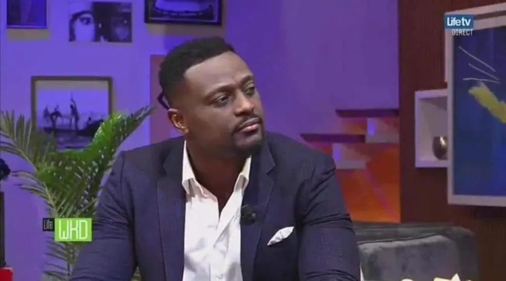Dr Modestine Carole à propos de Francis Mvemba: « c’est le type de mec que tu épouses et il retourne ta propre maman contre toi »
