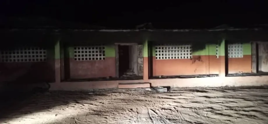 Bouna : un bâtiment scolaire incendié
