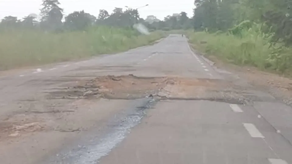 Le tronçon Toumodi – Oumé fait déjà peine à voir: « le ministre en charge des routes et de l’entretien routier doit des explications » (Jean Bonin)