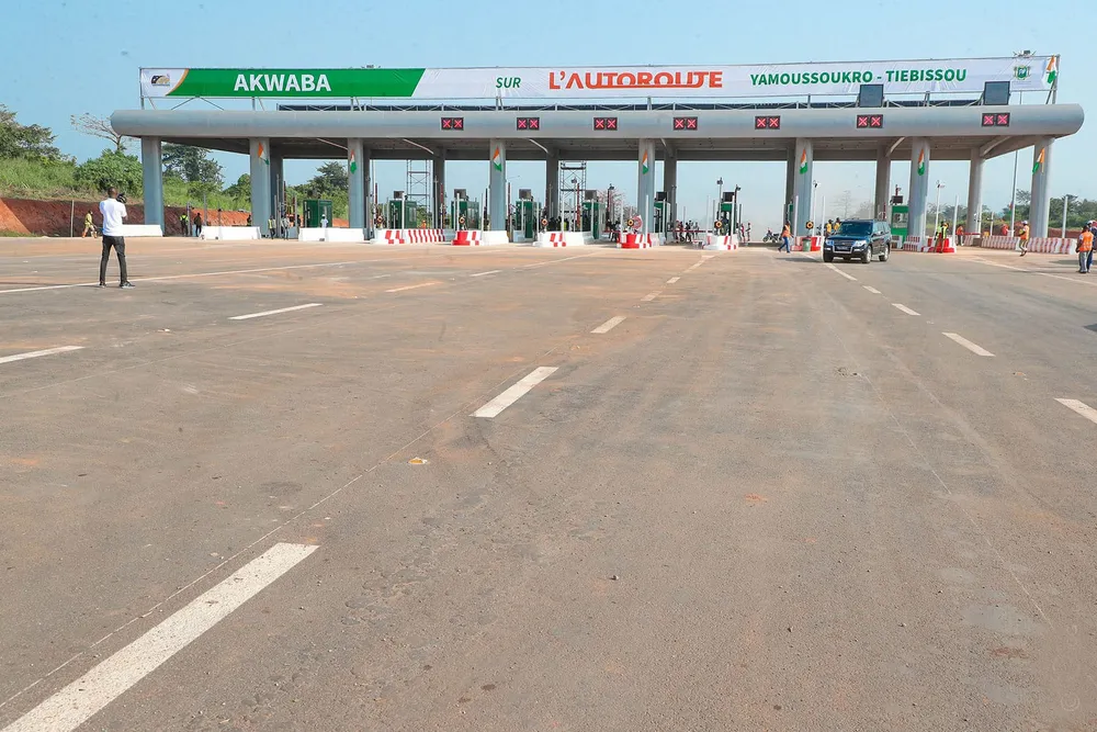 Autoroute Yamoussoukro – Tiébissou: le ministre Amédé Kouakou aux conducteurs, « respectez le code de la route »