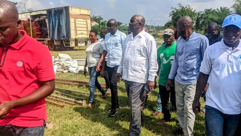 Visite de Gbagbo dans la région de la Mé: installation au stade de Yakassé-Mé, les premières images