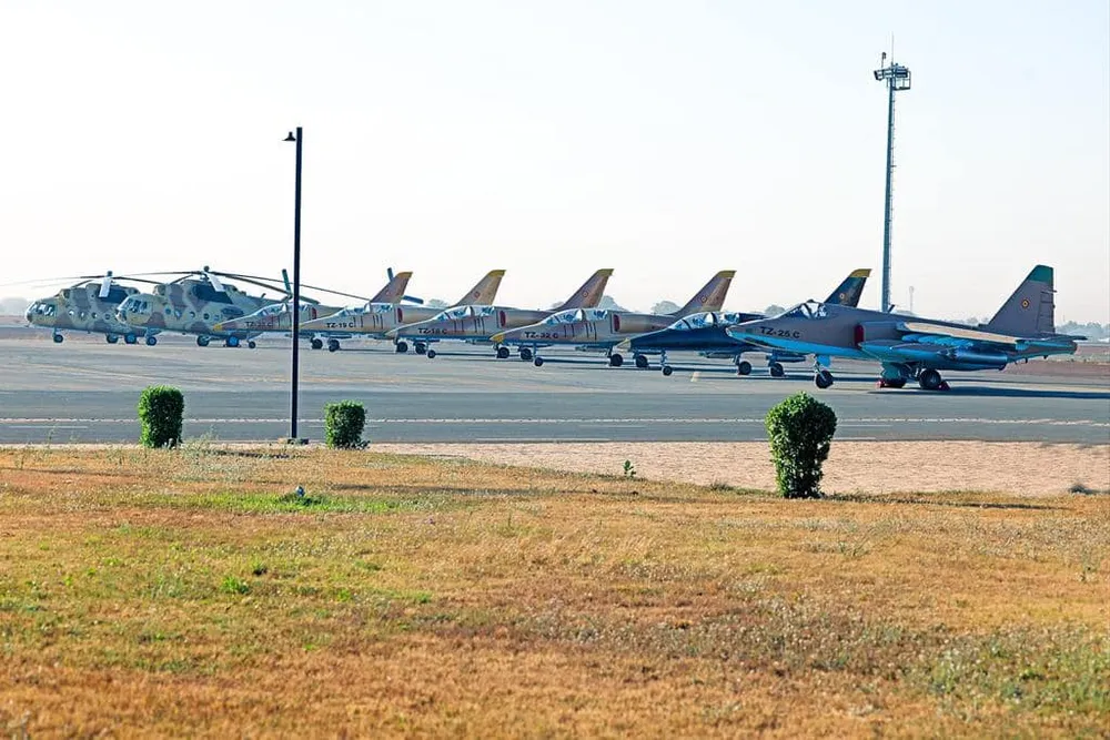 Le Mali reçoit une dizaine d’avions de chasse et d’hélicoptères russes