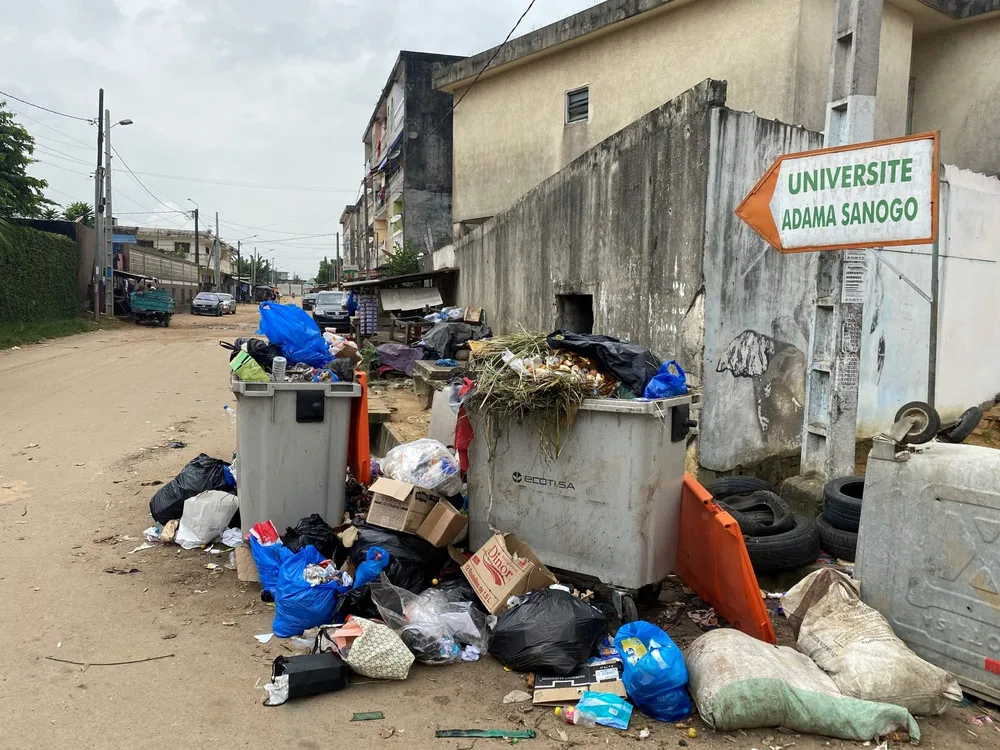 Ordures à Abidjan
