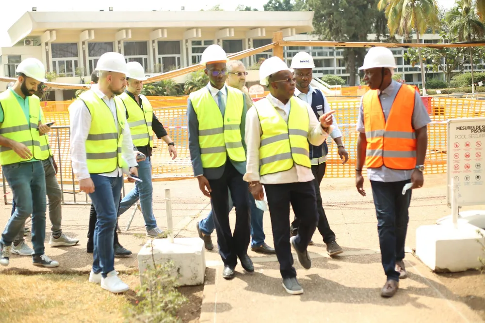 Réhabilitation des hôtels Le Président et HP Resort : le ministre Siandou Fofana en colère face à la « lenteur » dans l’exécution des travaux