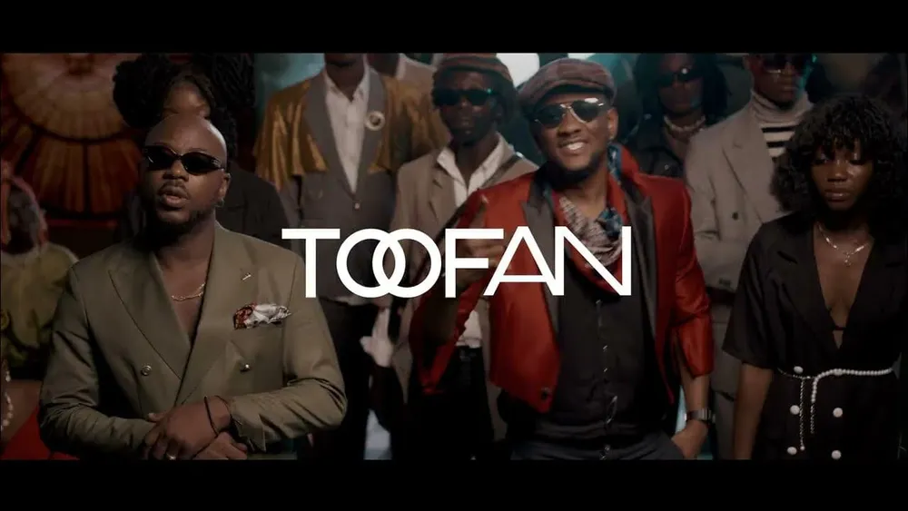 TOOFAN – C’est pas normal, « Parti de zéro, il m’a rendu héro » : Paroles – Lyrics