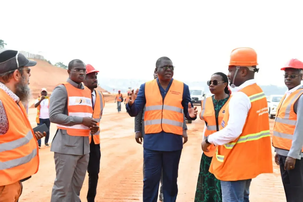 Livraison 4ème pont d’Abidjan: en colère face au retard, le ministre Amédé Kouakou donne un ultimatum à l’entreprise prestataire