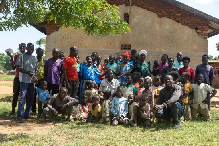 A 68 ans, il est marié à  12 femmes, à 102 enfants et 578 petits-enfants