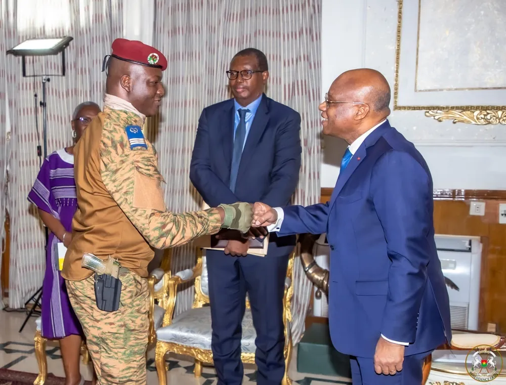 Burkina : le Gouverneur de la BCEAO chez le Capitaine Ibrahim Traoré