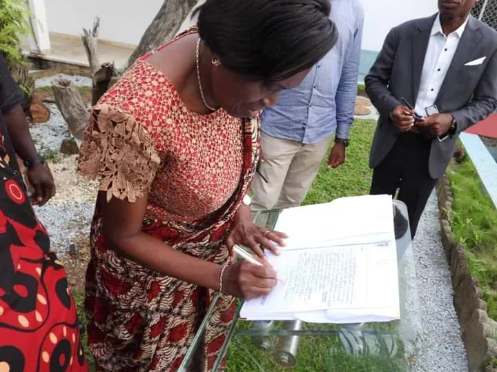 Obsèques de Paul Akoto Yao: Simone Gbagbo présente son yako