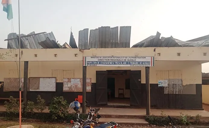 La toiture du bureau de l’IEPP de Guiglo emportée par une tornade