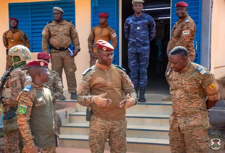 Opérations de sécurisation du Burkina : le Capitaine Ibrahim Traoré sur le terrain