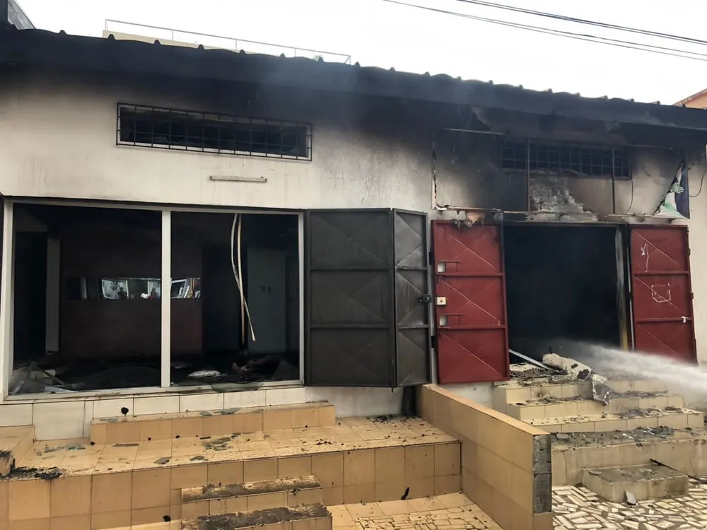 Incendie d’un magasin hauteur de la résidence d’Alpha Blondy