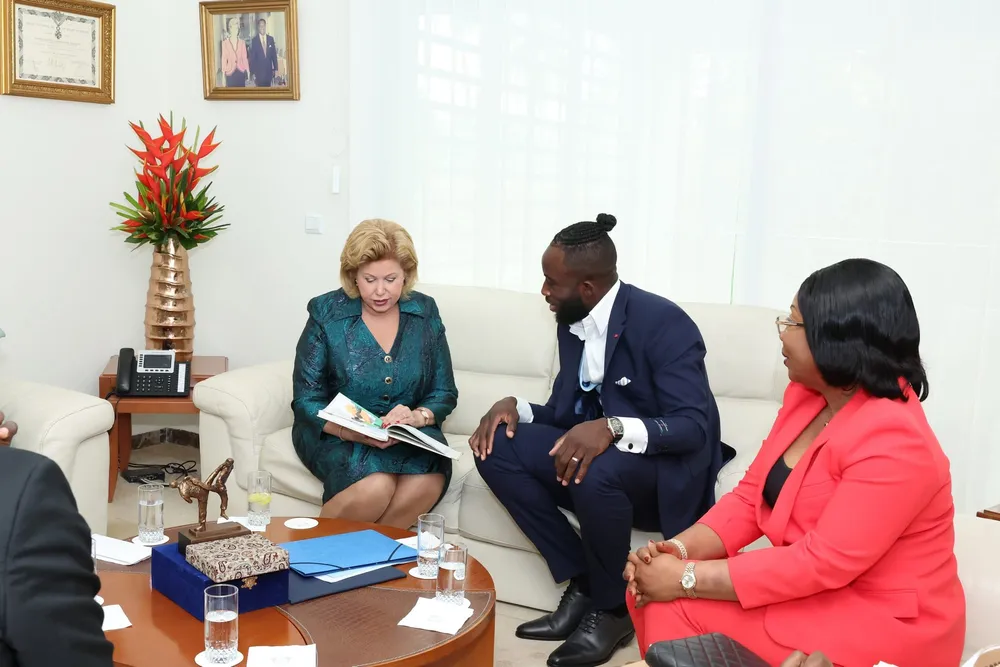 Dominique Ouattara reçoit Cissé Cheick, le nouveau champion du monde de Taekwondo et son épouse: des images