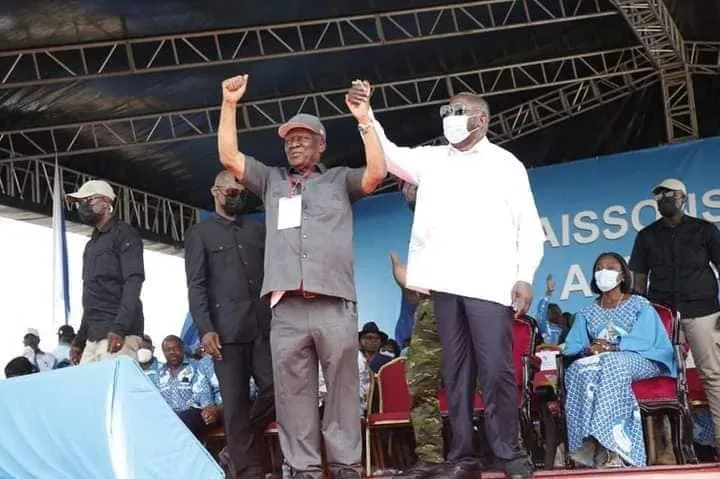 Laurent Gbagbo pleure la mort de Ni John Fru Ndi
