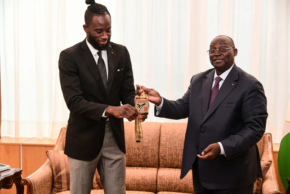 Le Vice-Président de la République de Côte d’Ivoire reçoit Cissé Cheick, le nouveau champion du monde de Taekwondo: des images