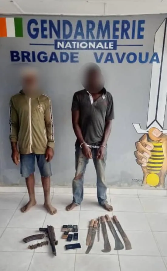 Tentative de vol à main armée à Vavoua: deux individus arrêtés, saisie de l’arsenal des malfrats