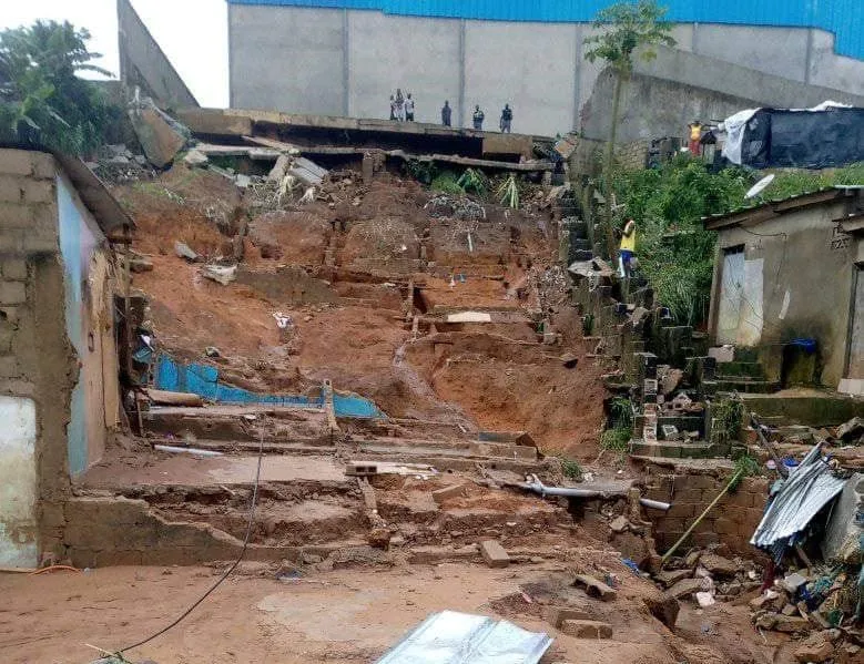 Effondrement d’un mur à Yopougon Micao: 3 décès, bilan provisoire, des images