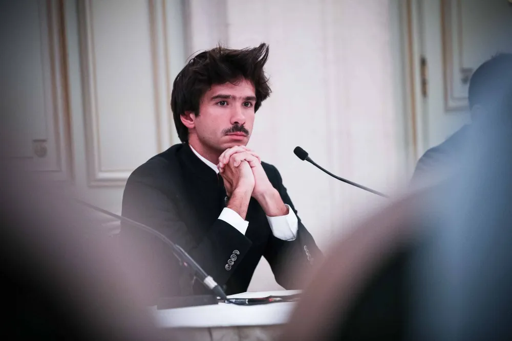 Le Sénégal lance un mandat d’arrêt international contre Juan Branco, avocat français d’Ousmane Sonko
