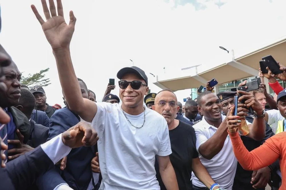 Kylian Mbappé au Cameroun, pays natal de son père: des images