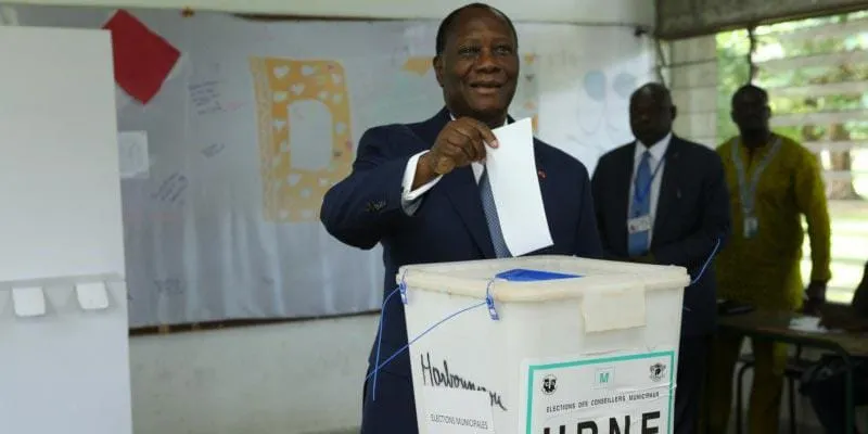 Municipales et régionales 2023 : Alassane Ouattara a voté à Cocody ce 2 septembre