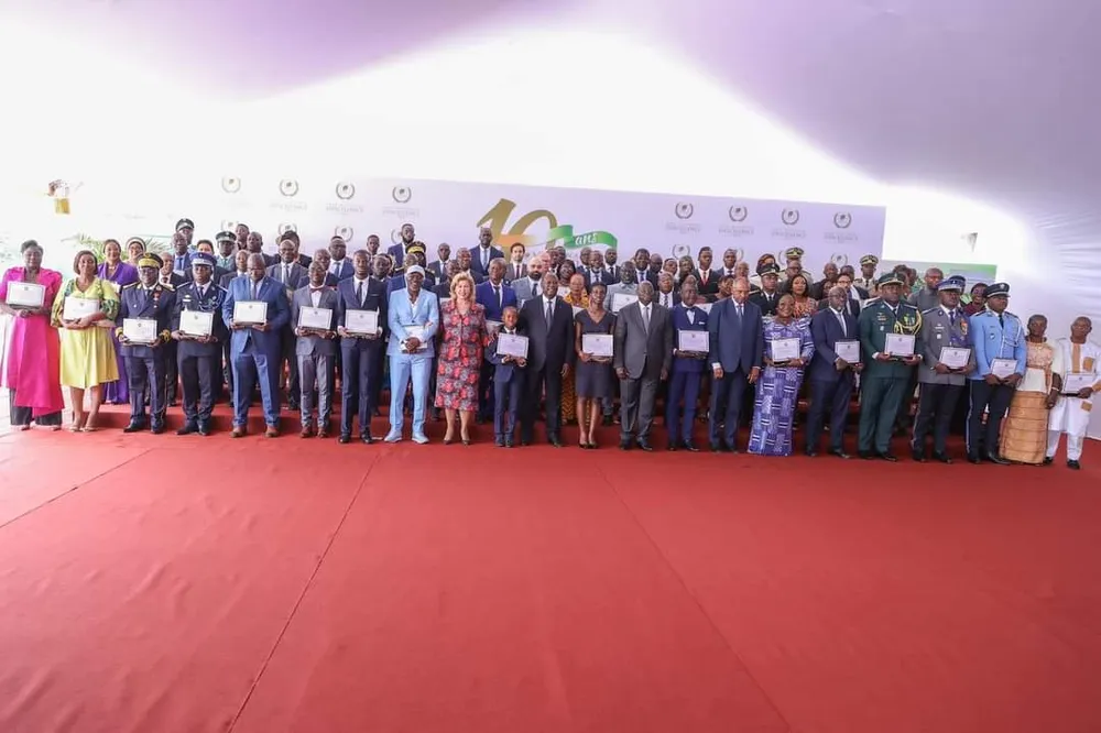 Prix d’excellence 2023 : Ouattara réaffirme son engagement à soutenir la jeunesse